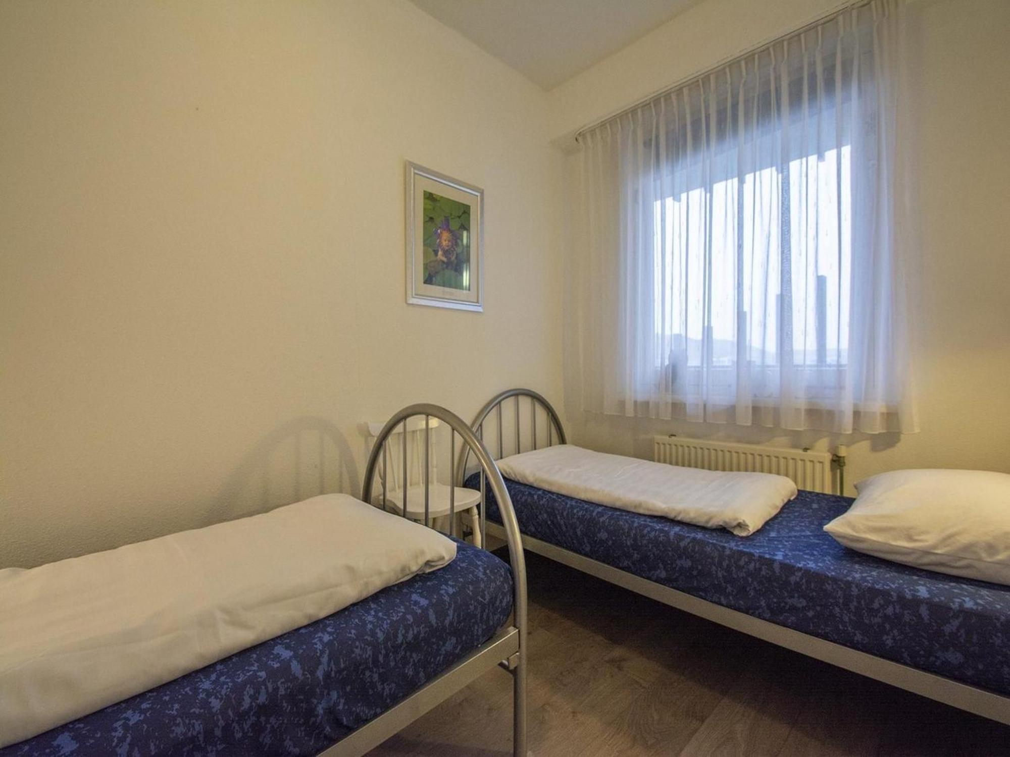 An Apartment That Is Attractively Furnished Юлианадорп Экстерьер фото