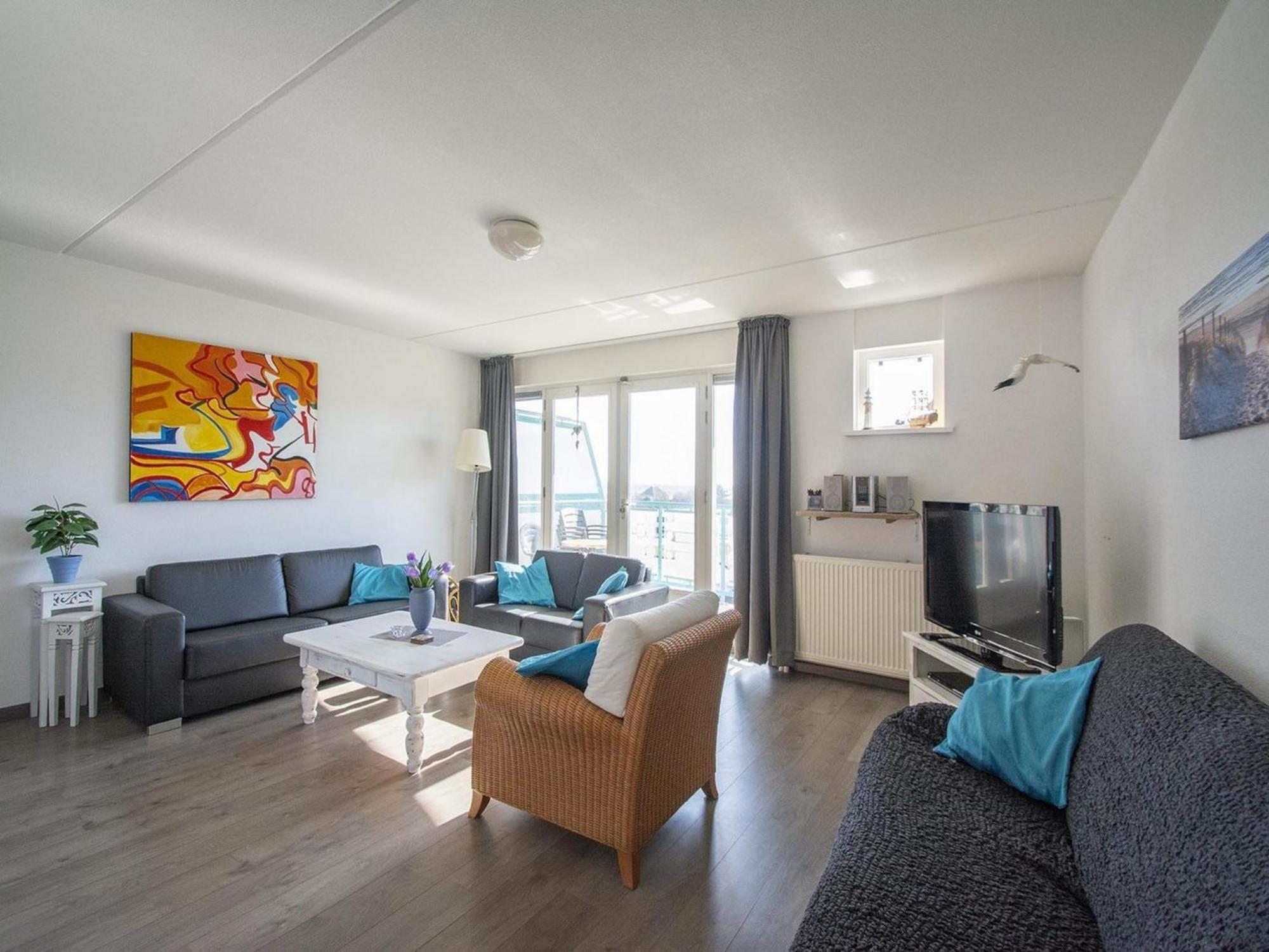 An Apartment That Is Attractively Furnished Юлианадорп Экстерьер фото